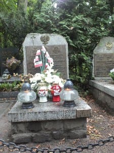 Symboliczna mogiła Hieronima Dekutowskiego na cmentarzu przy ul. Lipowej w Lublinie