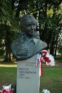 Pomnik "Inki" w warszawskim Parku Jordana/ fot. skabiczewski/wikimedia commons