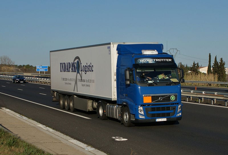 800px-Indapak_Logistic_Volvo_FH