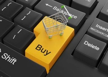 Już 23% polskich internautów kupuje w zagranicznych sklepach. Opublikowano raport „E-commerce w Polsce 2018”