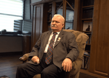 Wałęsa grozi Kaczyńskiemu? Zapowiada „fizyczne odsunięcie” prezesa PiS. „Dokonamy tego na oczach świata”