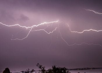 Uwaga, nadchodzą burze! Wydano ostrzeżenia dla pięciu województw