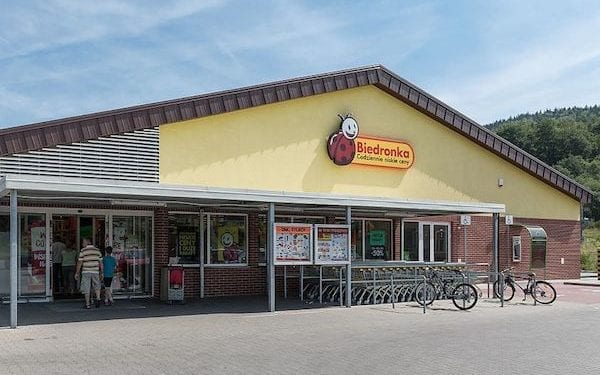 Dziesiątkom Biedronek w Polsce grozi zamknięcie? Wszystko przez zalegające towary!