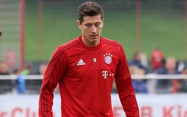 Real sprowadzi Lewandowskiego jeśli straci Ronaldo? Polak ma tylko jednego konkurenta!