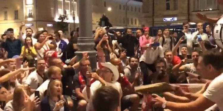 O co Rosjanie najczęściej pytają Polaków podczas mundialu? Te słowa burzą stereotypy