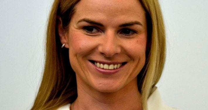 Joanna Schmidt zapytana o to, czy wiozła ludzi w bagażniku. Nietypowa odpowiedź posłanki [WIDEO]