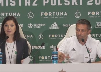 Trener Legii wyjaśnił, dlaczego jego zespół przegrał. „Piłkarze wymiotowali” [WIDEO]