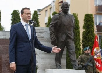 W Kraśniku odsłonięto pomnik Lecha Kaczyńskiego. Posłanka PO uważa, że wizerunek b. prezydenta przypomina… Donalda Tuska