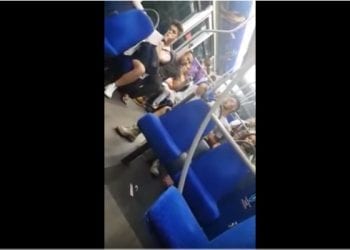 Wielka Brytania: Atak na Polaka w autobusie! „Jedź do domu! Zamknijcie zagraniczne mordy” [WIDEO]