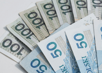 Rząd wprowadzi podatek „od wyprowadzki za granicę”? Niepokojące doniesienia „Rzeczpospolitej”