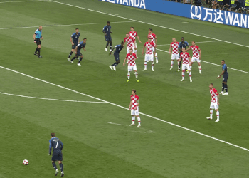 Chorwacki piłkarz został wyrzucony z mundialu w atmosferze skandalu. Co z jego medalem?