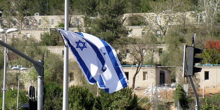 Były szef Yad Vashem: „Polacy mordowali i wydawali Żydów”