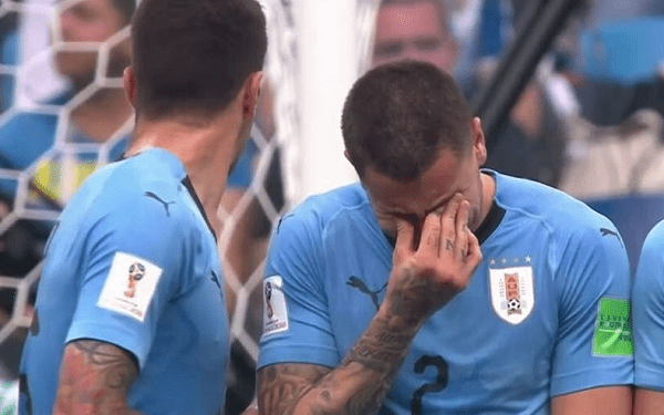 Zdumiewająca sytuacja: Gimenez rozpłakał się w trakcie meczu