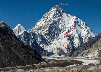 Historyczne osiągnięcie Polaka! Andrzej Bargiel zjechał na nartach ze szczytu K2 [FOTO]