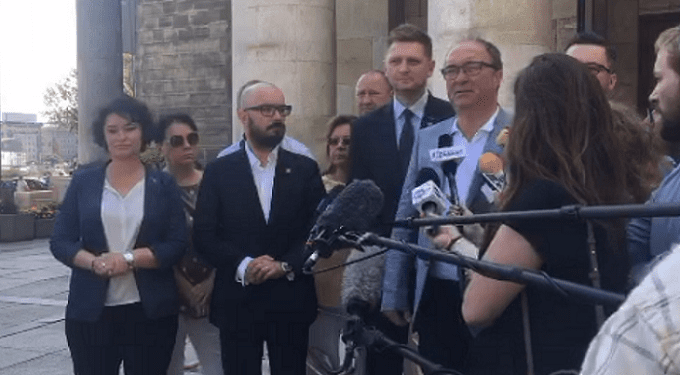 Andrzej Rozenek nowym kandydatem SLD na prezydenta Warszawy. Błyskawiczna zmiana po skandalu