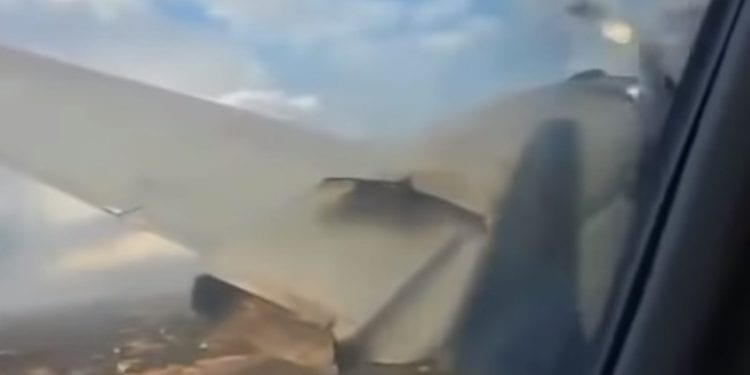 Pasażer nagrał moment katastrofy lotniczej! Nagranie trafiło do sieci [WIDEO]