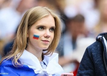 FIFA chce walczyć z seksizmem. Nie będzie zbliżeń na kobiety na trybunach?