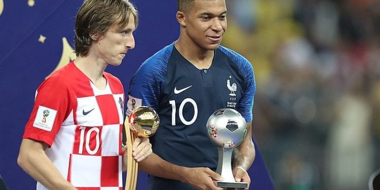 Kylian Mbappe zostaje w PSG. Odrzucił rekordową ofertę Realu Madryt