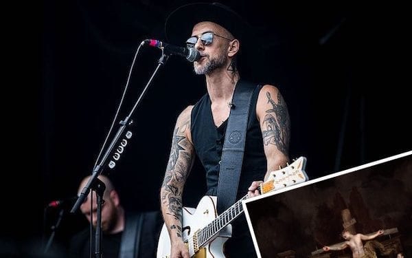 Tym razem „Nergal” przekroczył wszelkie granice? Nową płytę promuje sesją na krzyżu! [FOTO]