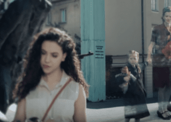 „Jesteśmy, jeśli pamiętasz”. Poruszający spot z okazji 74. rocznicy Powstania Warszawskiego. Chwyta za serce! [WIDEO] 