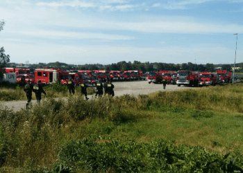 Szwedzi dziękują polskim strażakom. Ponad 40 wozów wyruszyło na pomoc [FOTO+WIDEO]