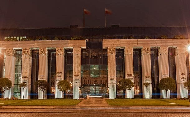 Lech Wałęsa: „To jest droga do wojny domowej”