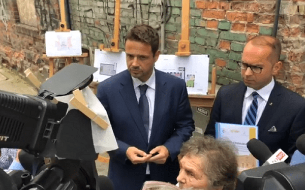 „Klasyczna manipulacja”. Trzaskowski zabrał głos ws. spotu z 2009 roku