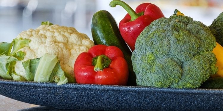 Kurkuma, brokuły i soja. Dietetyk wskazuje produkty zmniejszające ryzyko powstawania nowotworów