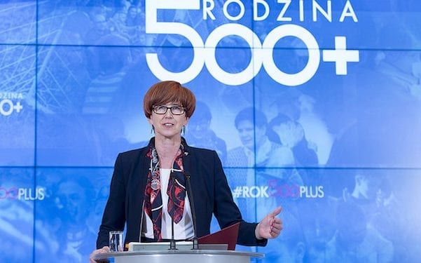 500 plus wkrótce zostanie zastąpione przez 1000 plus? „Musimy zaproponować coś ekstra”. Jest stanowisko rządu!