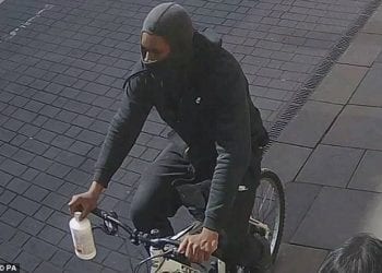 Skazany za oblanie kobiety kwasem: “Zanim wyjdę, to większość z was pewnie będzie martwa. P*dolcie się!”