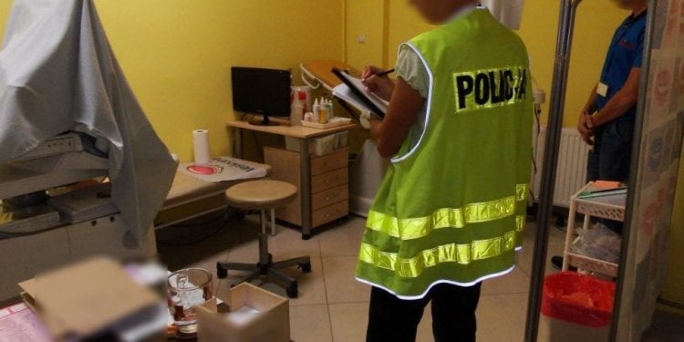 Policja zatrzymała ginekologa. Jest podejrzany o gwałty na pacjentkach