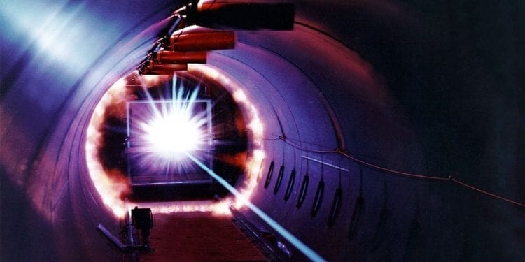 Polscy naukowcy: Coraz mniejsze szanse na „nową fizykę”