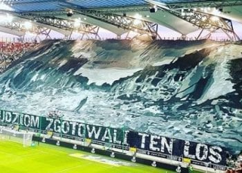 Niezwykła oprawa Legii z okazji rocznicy Powstania Warszawskiego. „Ludzie ludziom zgotowali ten los” [WIDEO]