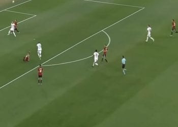 El. do LM: kompromitacja Legii! Stołeczni kończyli mecz w dziewiątkę, kibice wściekli