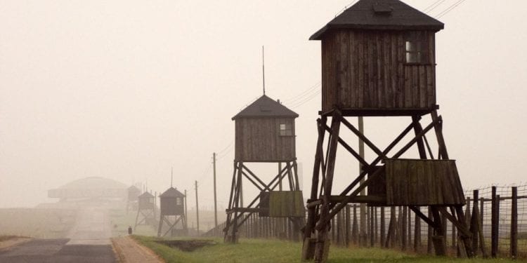 17-latek z Izraela obnażał się na Majdanku. Prokuratura postawiła mu zarzuty!