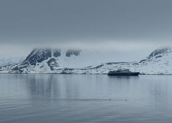 Kłopoty polskiego statku na Spitsbergenie. Pomogła norweska straż przybrzeżna