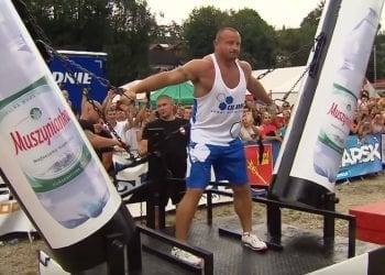 Strongmani mieli problem z wykonaniem konkurencji. Wtedy do akcji wkroczył Pudzianowski i udzielił lekcji! [WIDEO]