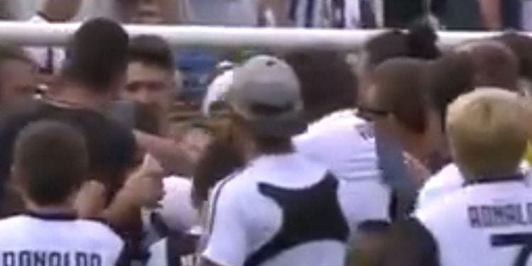 Debiut Cristiano Ronaldo w Juventusie. Strzelił gola i wprawił kibiców w ekstazę. Przerwali mecz! [WIDEO]