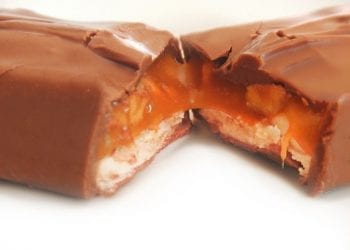 Trener na obozie piłkarskim zabrał dzieciom słodycze. Jedna z matek nazwała go… „złodziejem”. „Dokąd to zmierza?”