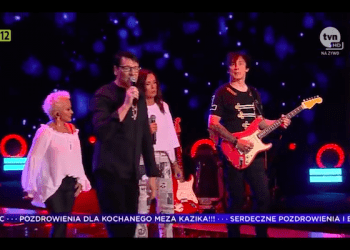 Artyści złożyli hołd Korze podczas festiwalu w Sopocie. Zachowanie Macieja Maleńczuka oburzyło internautów [WIDEO]