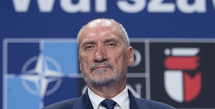 Wprost: Macierewicz otrzymał nowe zadanie od Kaczyńskiego
