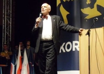 Janusz Korwin-Mikke okradziony! Prosi o pomoc i zwraca uwagę na pewien szczegół