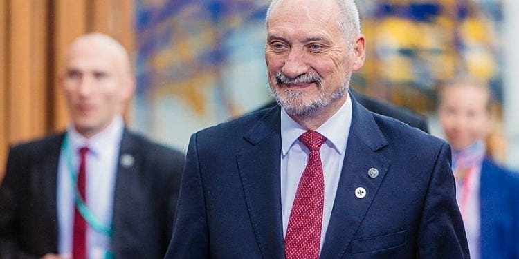 Fakt: Antoni Macierewicz wraca do łask Kaczyńskiego? Ale nie wystartuje do Sejmu
