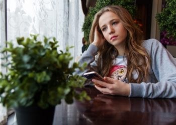 Dlaczego nuda jest nam potrzebna? Psycholog tłumaczy, jak ważna jest dla naszego organizmu