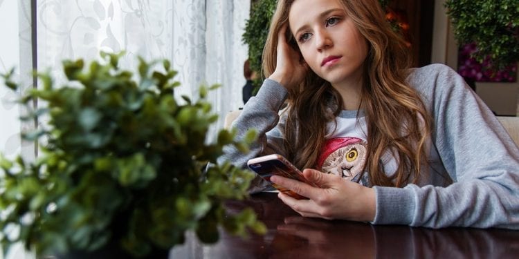 Dlaczego nuda jest nam potrzebna? Psycholog tłumaczy, jak ważna jest dla naszego organizmu