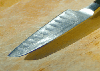 Rosja: Próbował zgwałcić 11-latkę. Dziewczynka wbiła mu nóż