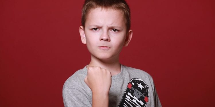 Osoby gniewne uważają się za mądrzejsze. Badacze twierdzą, że nie mają racji