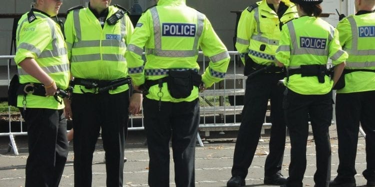 Polski policjant zaatakowany w Szkocji. Nasłuchał się obelg pod swoim adresem. „W*********j z powrotem do Polski!