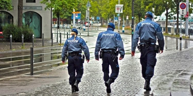 Berlin szuka przyszłych policjantów za granicą