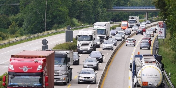 Jest najnowsza prognoza cen paliw. Kierowcy mogą odetchnąć!